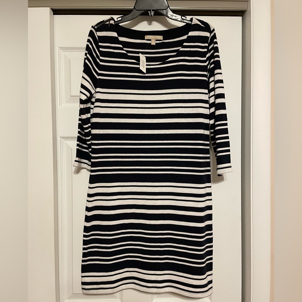 Brand New Banana Republic Black & White Striped Sweater Dress - Size Medium